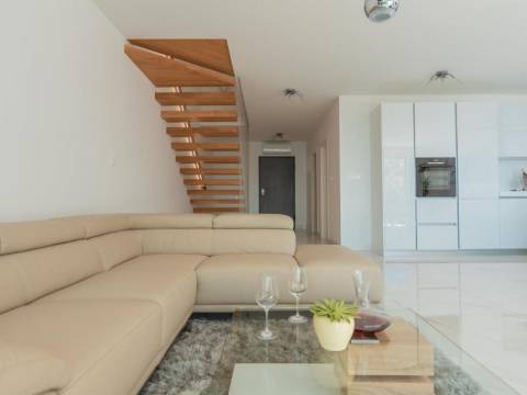 Opatija-Pobri luksuzna villa s bazenom 210 m2