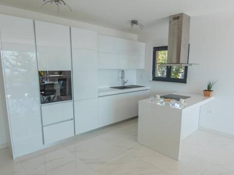 Opatija-Pobri luksuzna villa s bazenom 210 m2