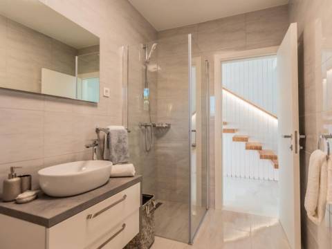 Opatija-Pobri luksuzna villa s bazenom 210 m2