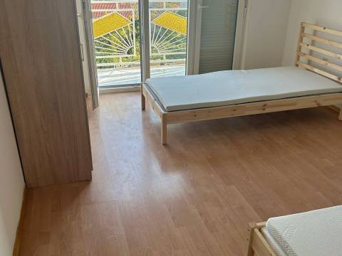 Drenova, novoadaptirani stan za 6 osoba, pogled na more, parking