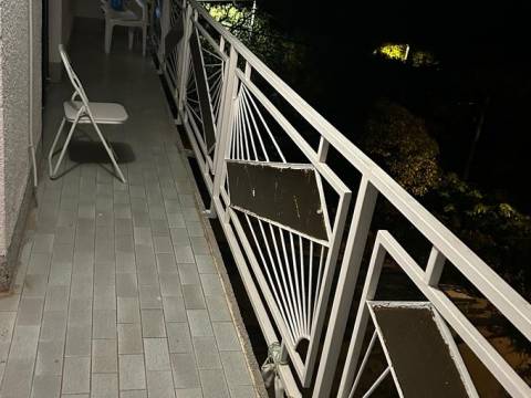 Drenova, novoadaptirani stan za 6 osoba, pogled na more, parking