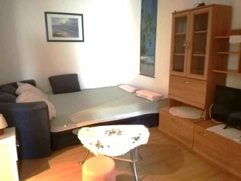 Vir, prekrasna kuća sa 4 apartmana na 150m od mora