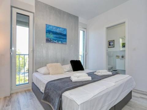 Zaton, Villa mit Swimmingpool