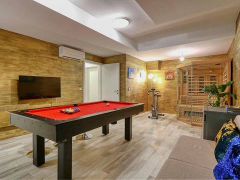 Zaton, Villa mit Swimmingpool