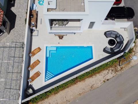 Zaton, Villa mit Swimmingpool
