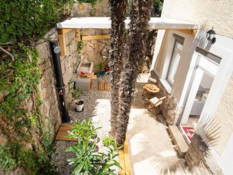 Opatija blizina centra stan prizemlje 2S+DB, 55 m2