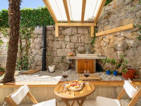Opatija blizina centra stan prizemlje 2S+DB, 55 m2