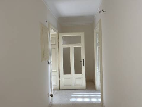 Opatija- strogi centar stan 64 m2 novouređen sa parkingom