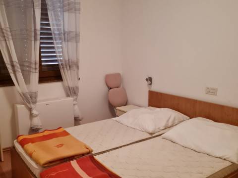 APARTMANSKA KUĆA CRES