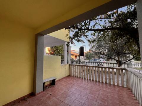 Sabunike, Privlaka, iza ugla, 120m2