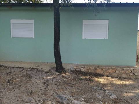 Vrh, Krk, 1.024m2