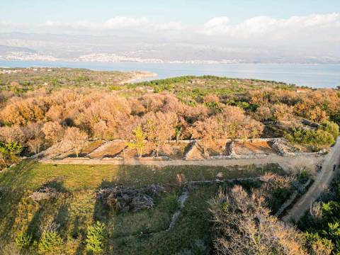 Otok Krk, Šilo - očišćeno, ravno poljoprivredno zemljište 219m2 buduće građevinsko