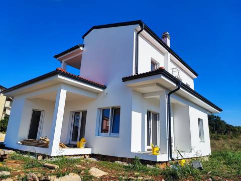 Momjan, Buje, 140m2