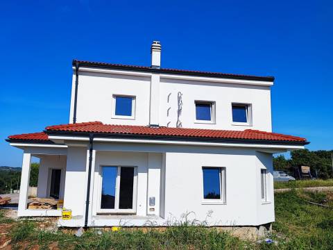 Momjan, Buje, 140m2