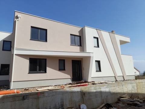 Opatija-Pobri dvoetažni stan 164.63 m2 s pogledom na more