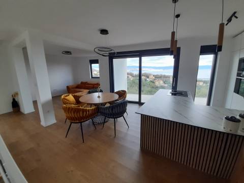 Opatija-Ika stan 99 m2, dvoetažni 2S+DB