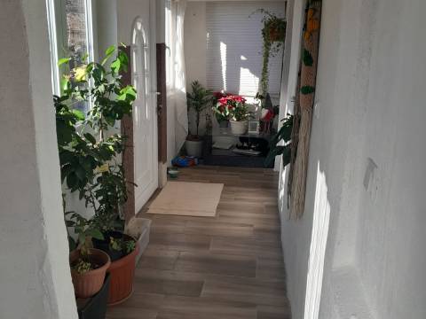 PRILIKA BRIBIR KAMENA KUĆA