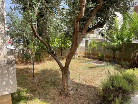 Zadar-Diklo, samostojeća kuca sa 6 apartmana nedovršena