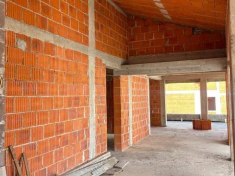 Zadar-Diklo, samostojeća kuca sa 6 apartmana nedovršena