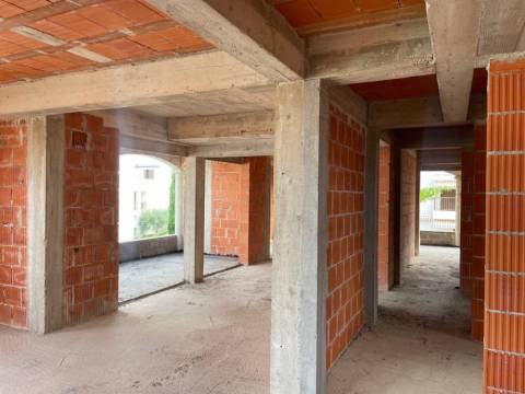 Zadar-Diklo, samostojeća kuca sa 6 apartmana nedovršena