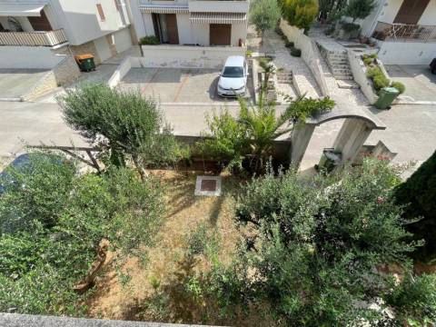 Zadar-Diklo, samostojeća kuca sa 6 apartmana nedovršena