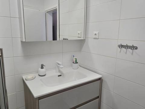Vir, kuca 80m od mora, novorenovirana