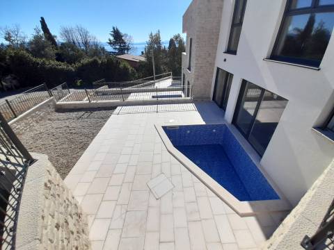 Flats Lovran, 102,27m2