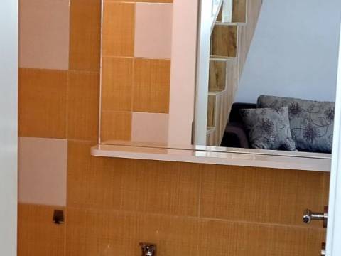 Vir, kuća sa 2 apartmana 130m od plaže
