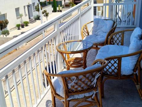 Vir, kuća sa 2 apartmana 130m od plaže