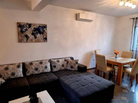 Vir, kuća sa 2 apartmana 130m od plaže