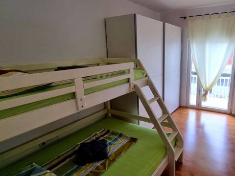 Vir, kuća sa 2 apartmana 130m od plaže