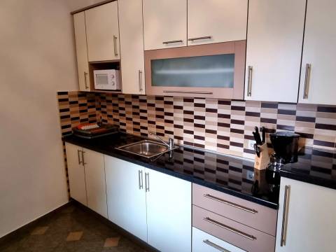 Vir, kuća sa 2 apartmana 130m od plaže