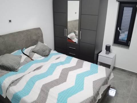 Nin, Novo izgrađena kuca sa bazenom