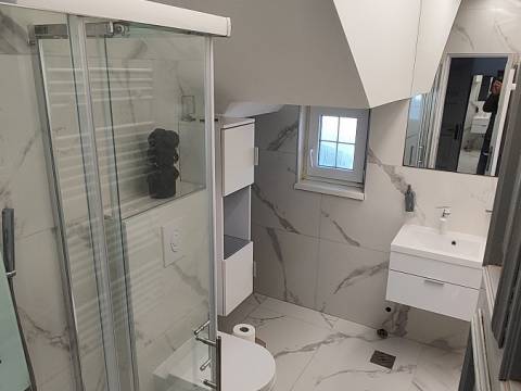 Vir, kuća sa Bistro-Bar prostorom