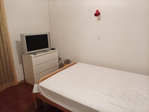 Zambratija, kuća sa dva stana na lijepoj lokaciji!