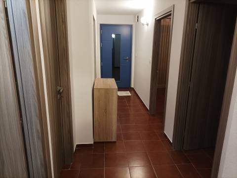 Zambratija, kuća sa dva stana na lijepoj lokaciji!