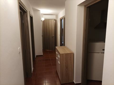 Zambratija, kuća sa dva stana na lijepoj lokaciji!
