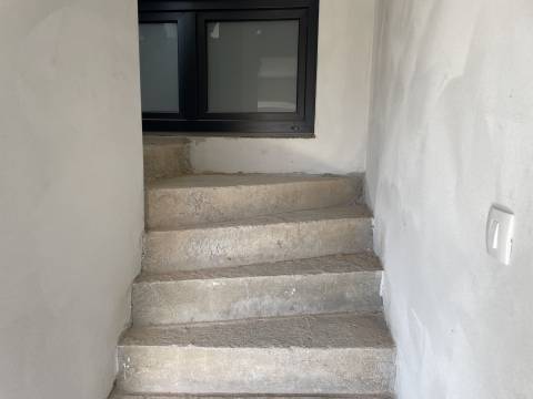 KOSTRENA - kuća s više stambenih jedinica