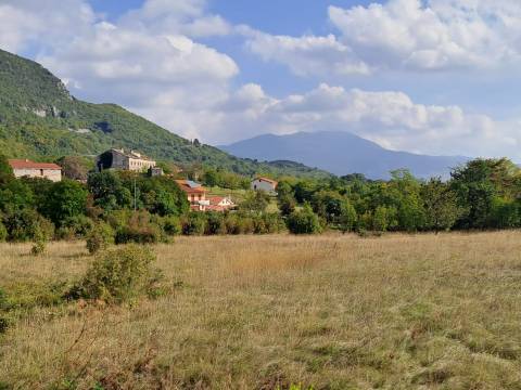 Terreno Dolenja Vas, Lupoglav, 3.834m2