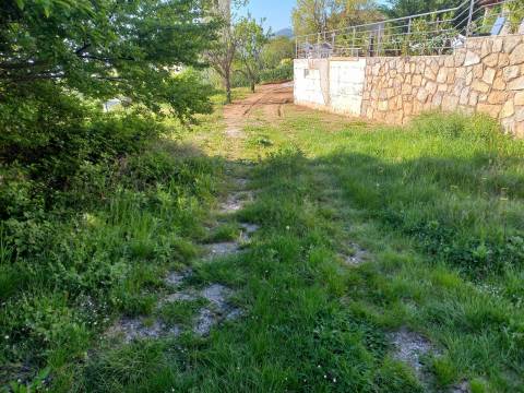 Poljane, dvojna kuća za adaptaciju