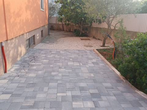 Zadar, kuća sa 10 apartmana