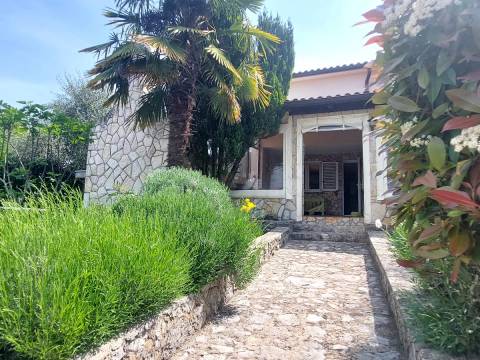 Krk-okolica, kuća 900 m  od mora