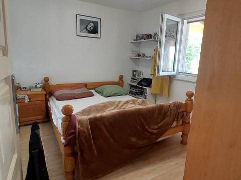 Krk-okolica, kuća 900 m  od mora