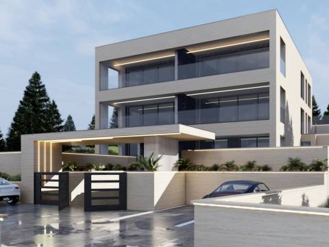 Građevno zemljište 15 m od mora, sa projektima i građevnom dozvolom za 6 stambenih jedinica,