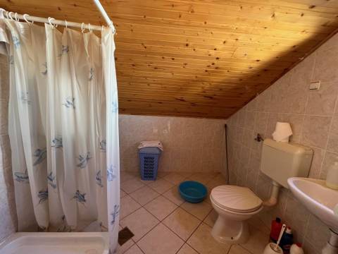 Vir, Kuća sa 2 stana i garažom 450m do mora