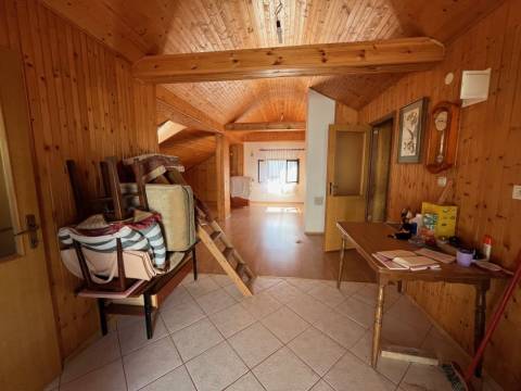 Vir, Kuća sa 2 stana i garažom 450m do mora