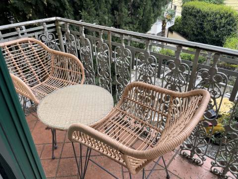 Opatija, u centru, etaža od 97 m2 na 1 katu, 2 balkona