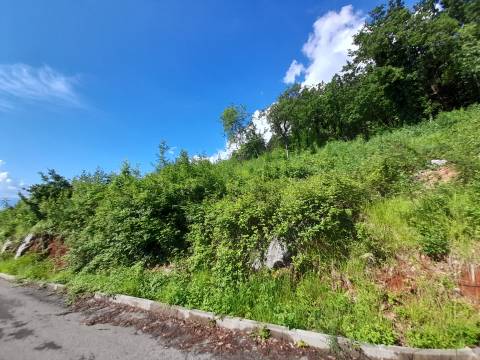 Ika-Oprić građevinsko zemljište 1321 m2 s građ. dozvolom