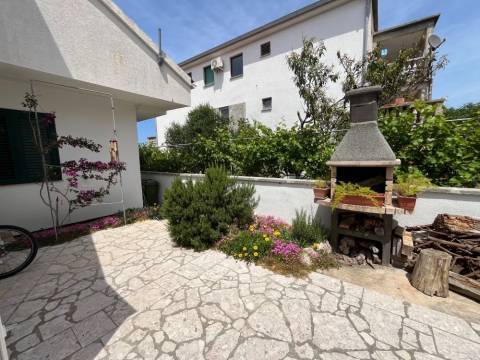 Vir, 170m do plaže TOP  Kuća 3 apartmana + studio