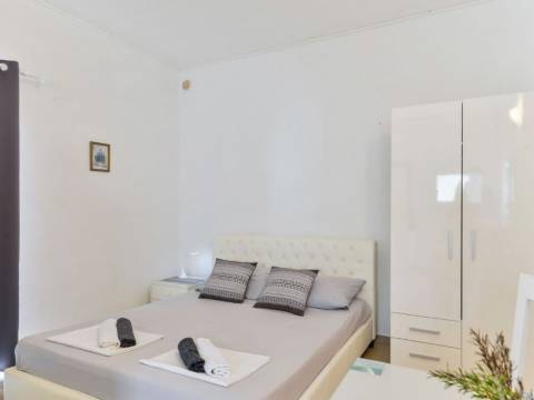 Vir, 170m do plaže TOP  Kuća 3 apartmana + studio